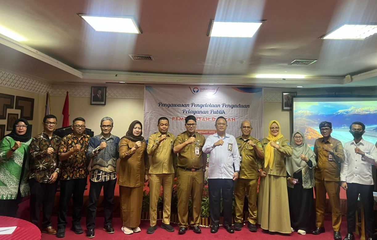 Foto bersama saat Perwakilan Ombudsman RI Provinsi Kepri resmi mengumumkan hasil Opini Penilaian Maladministrasi Pelayanan Publik Tahun 2025. Foto: Ist