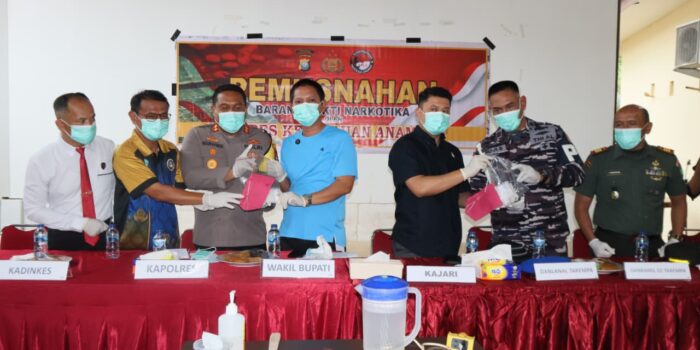 Pemusnahan barang bukti sabu oleh Polres Kepulauan Anambas. Foto: Ist