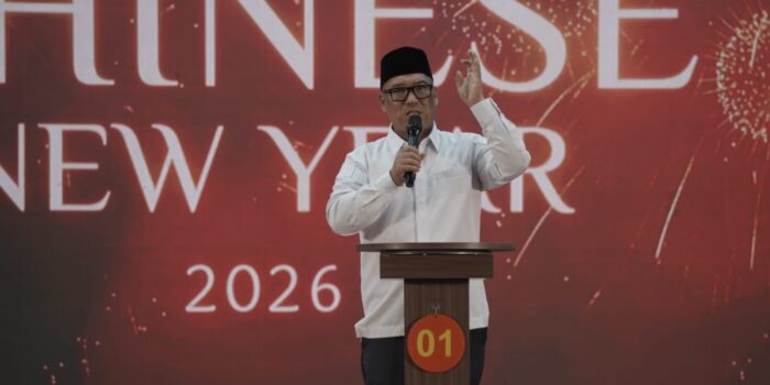 1000955469 Wagub Kepri Nyanyang Haris Pratamura menyampaikan kata sambutan pada perayaan Cap Go Meh 2026/2577 Kongzili yang digelar di Batam. Foto: Istimewa