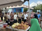 Kapolda Kepri Irjen Pol Asep Safrudin memantau langsung kegiatan Gerakan Pangan Murah di Batam. Foto: Ist