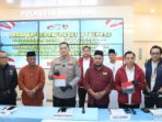 Kapolresta Barelang, Kombes Pol Anggoro Wicaksono saat merilis pengungkapan kasus ujaran kebencian dan kasus narkotika. Foto: Dok Humas Polresta Barelang