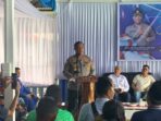 Kapolda Kepri, Irjen Pol. Asep Safrudin saat berdialog dengan nelayan Jemaja. Foto: Ist
