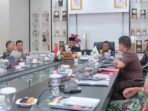 Walikota Tanjungpinang, Lis Darmansyah saat memimpin Rakor bersama Forkopimda. Foto: Ist