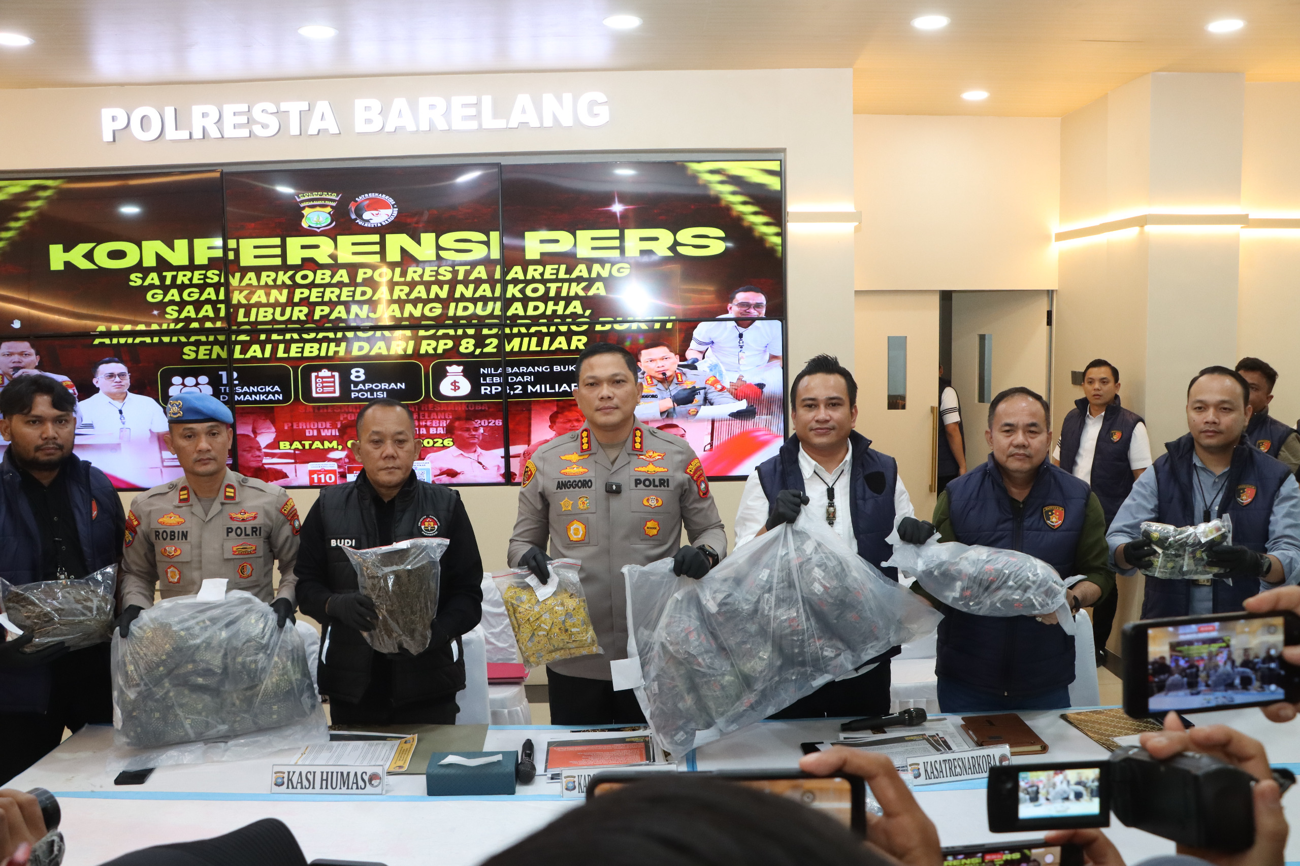 Konfrensi pers pengungkapan 8 kasus narkotika oleh Satresnarkoba Polresta Barelang. Foto: Ist