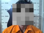 J (47), terduga pelaku pencabulan anak dibawah umur saat diamankan polisi. Foto: Dok Polsek Bengkong untuk sinarsiber.com