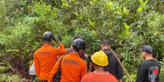 Tim SAR Gabungan melakukan pencarian terhadap seorang Lansia di Lingga usai dilaporkan hilang. Foto: Ist
