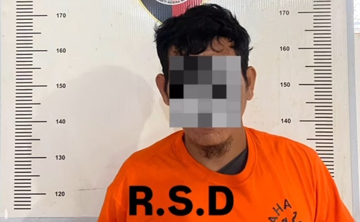 RSD, terduga pelaku kasus curanmor saat diamankan polisi. Foto: Dok Polsek Nongsa