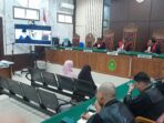 Sidang kasus dugaan korupsi penyalahgunaan dana pendidikan di SMK Negeri Kundur di Pengadilan Tipikor Tanjungpinang dengan agenda pembacaan tuntutan dari JPU. Foto: Rindu Sianipar