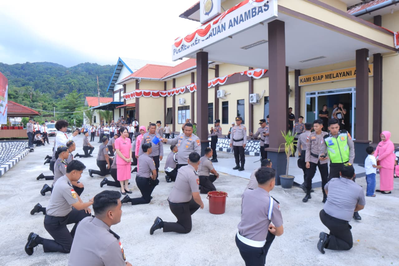 Kegiatan laporan kenaikan pangkat untuk 23 personel Polres Kepulauan Anambas. Foto: Ist