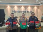 IMG-20260701-WA0095 Polisi menunjukkan barang bukti dalam kasus pembuangan bayi di Kecamatan Lubuk Baja, Kota Batam. Foto: Ist