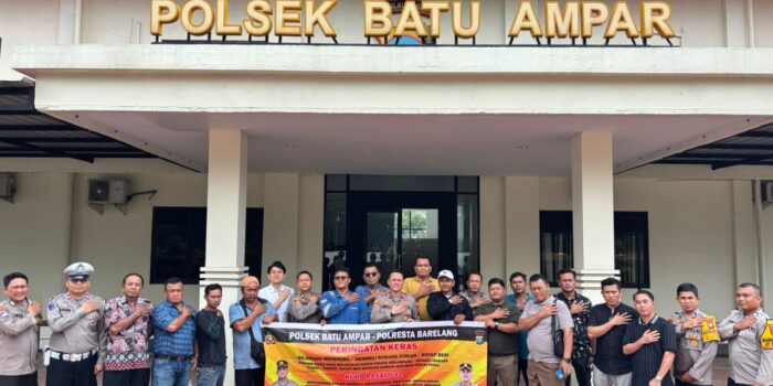 Kegiatan sosialisasi Polsek Batu Ampar bersama Pelaku Usaha Besi Tua. Foto: Ist