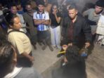 IMG-20260821-WA0006 Polisi saat mengamankan seorang terduga pelaku pencurian yang beraksi di sekitar Perumahan Marina Green. Foto: Dok Polsek Batu Aji