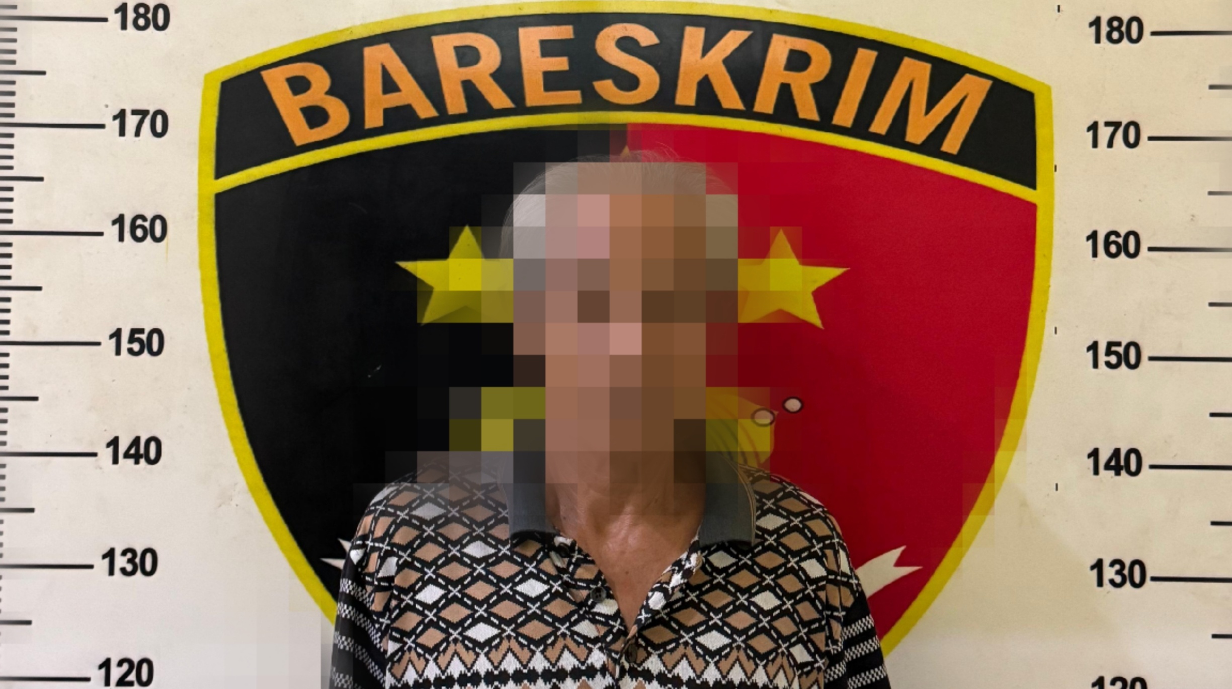 R (69), tersangka kasus dugaan asusila terhadap anak di bawah umur. Foto: Dok Satreskrim Polres Anambas